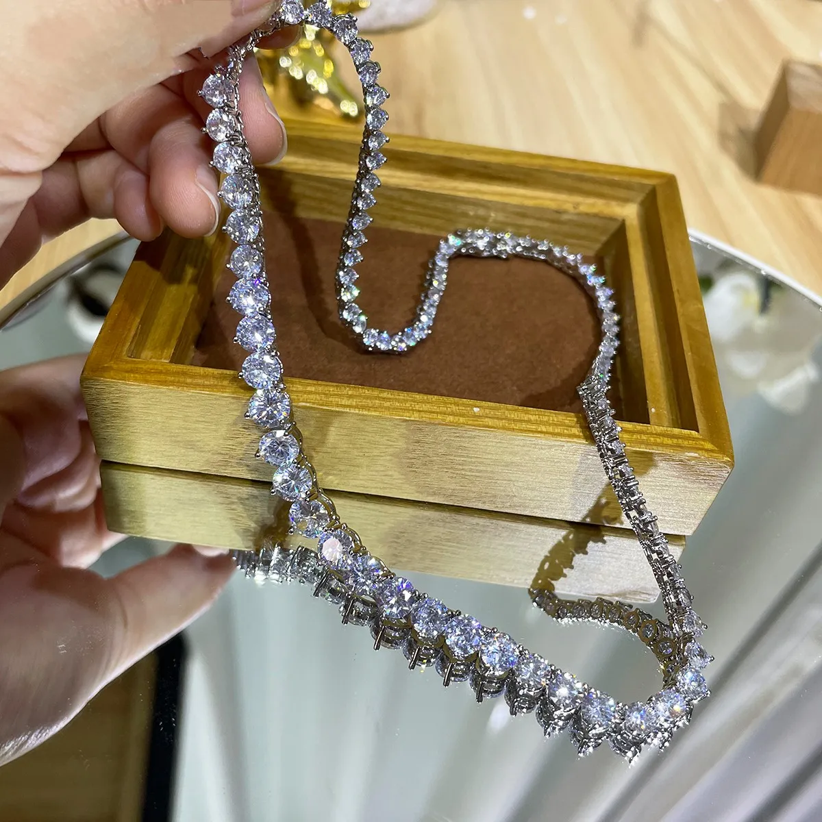 Crystal Choker Necklace - Collar de tenis con diamantes de