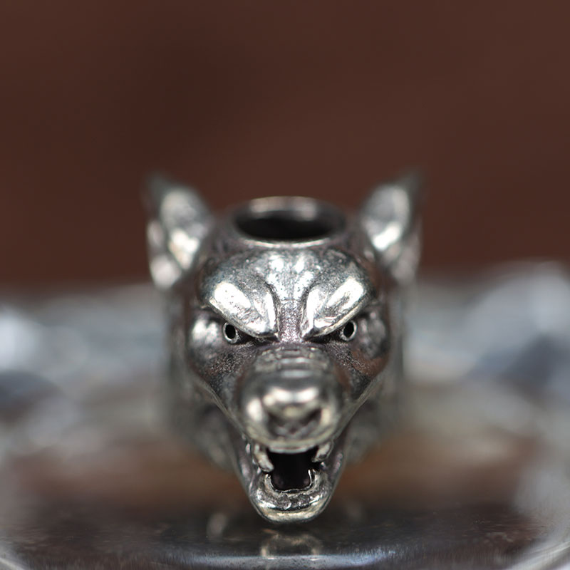 Escultura de cabeza de guerrer - Wolf Jewelry & Watches Tampa reseña y precio